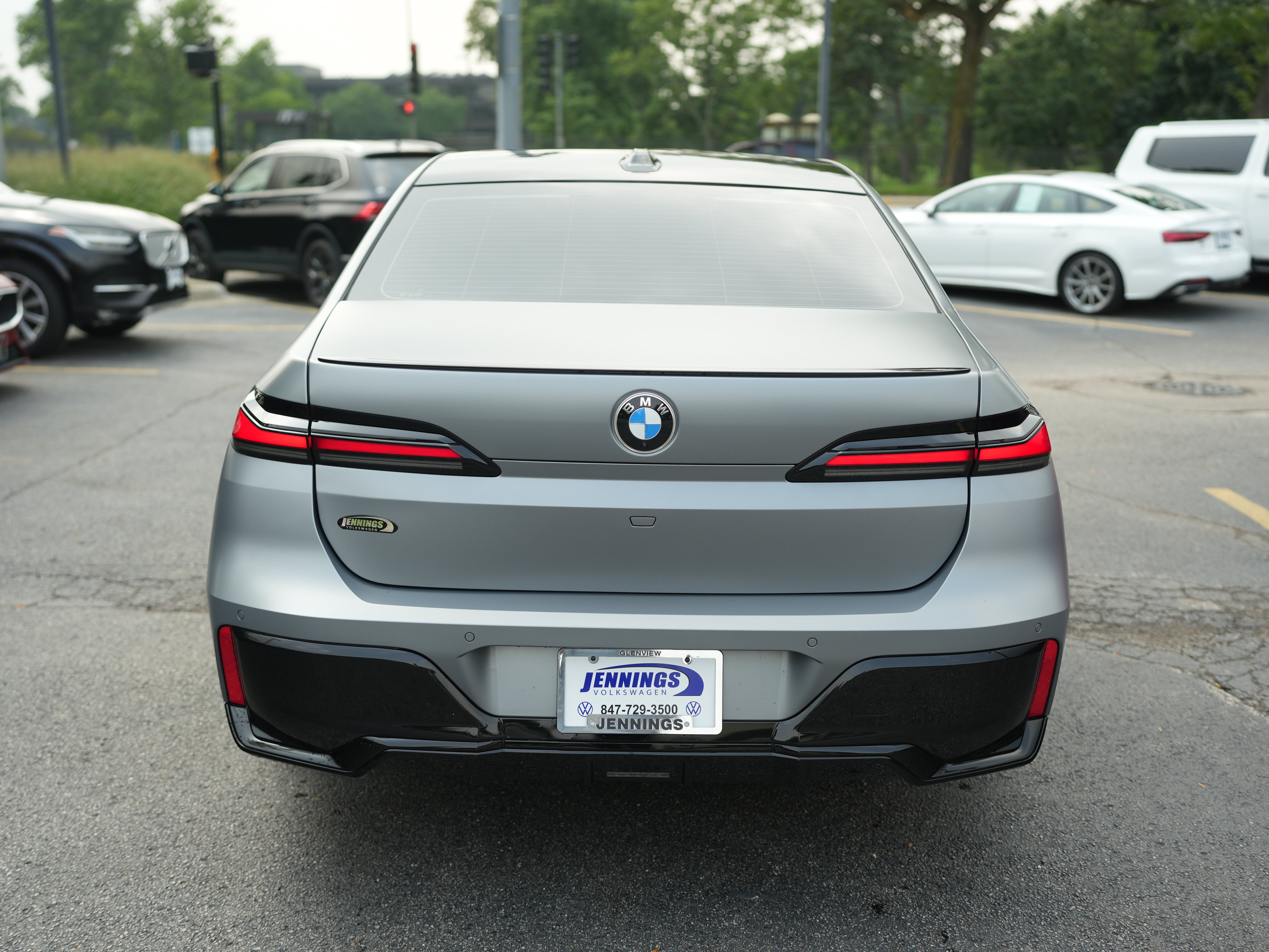 2025 BMW 740i 740i