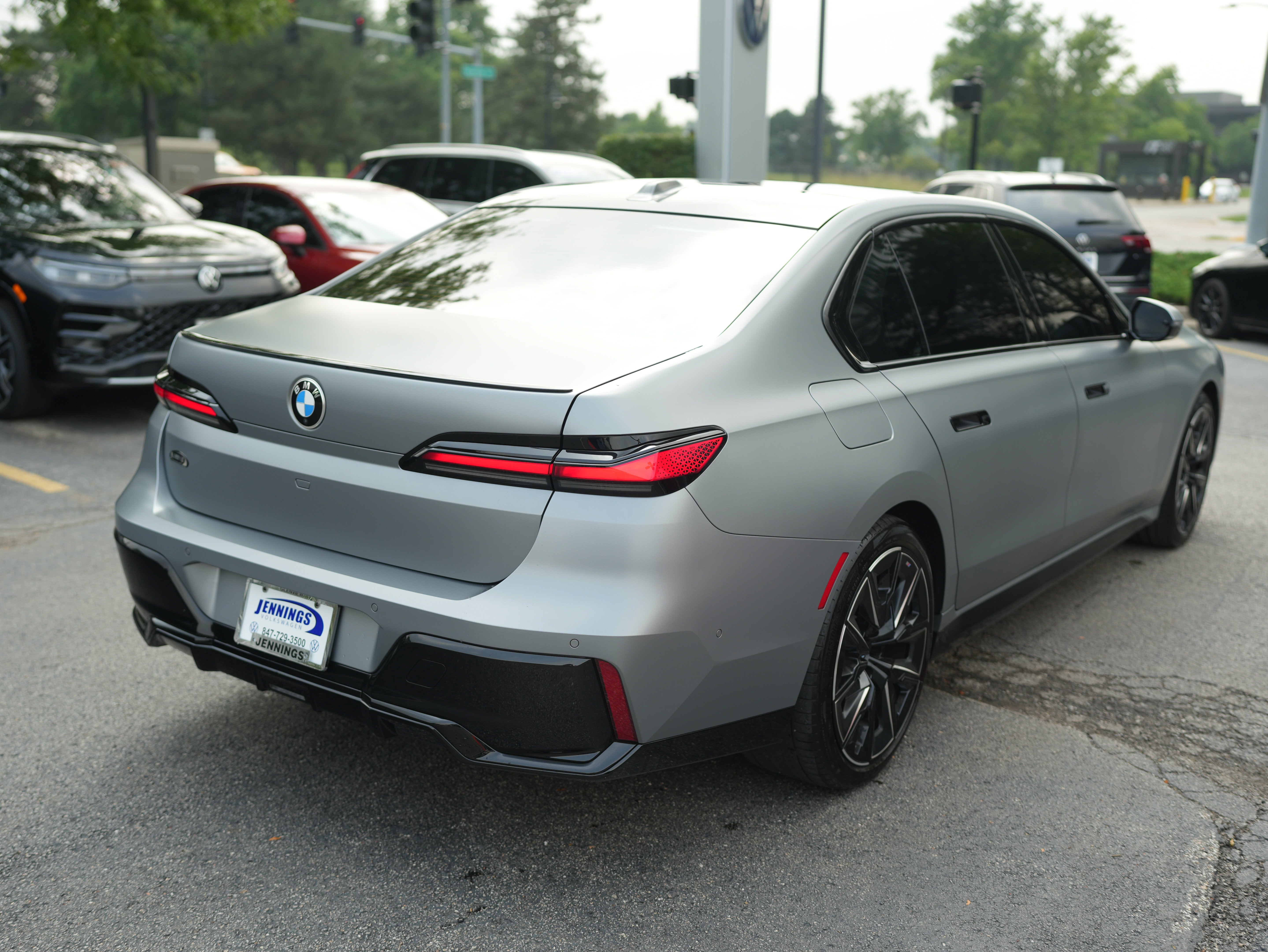 2025 BMW 740i 740i