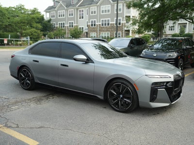 2025 BMW 740i 740i