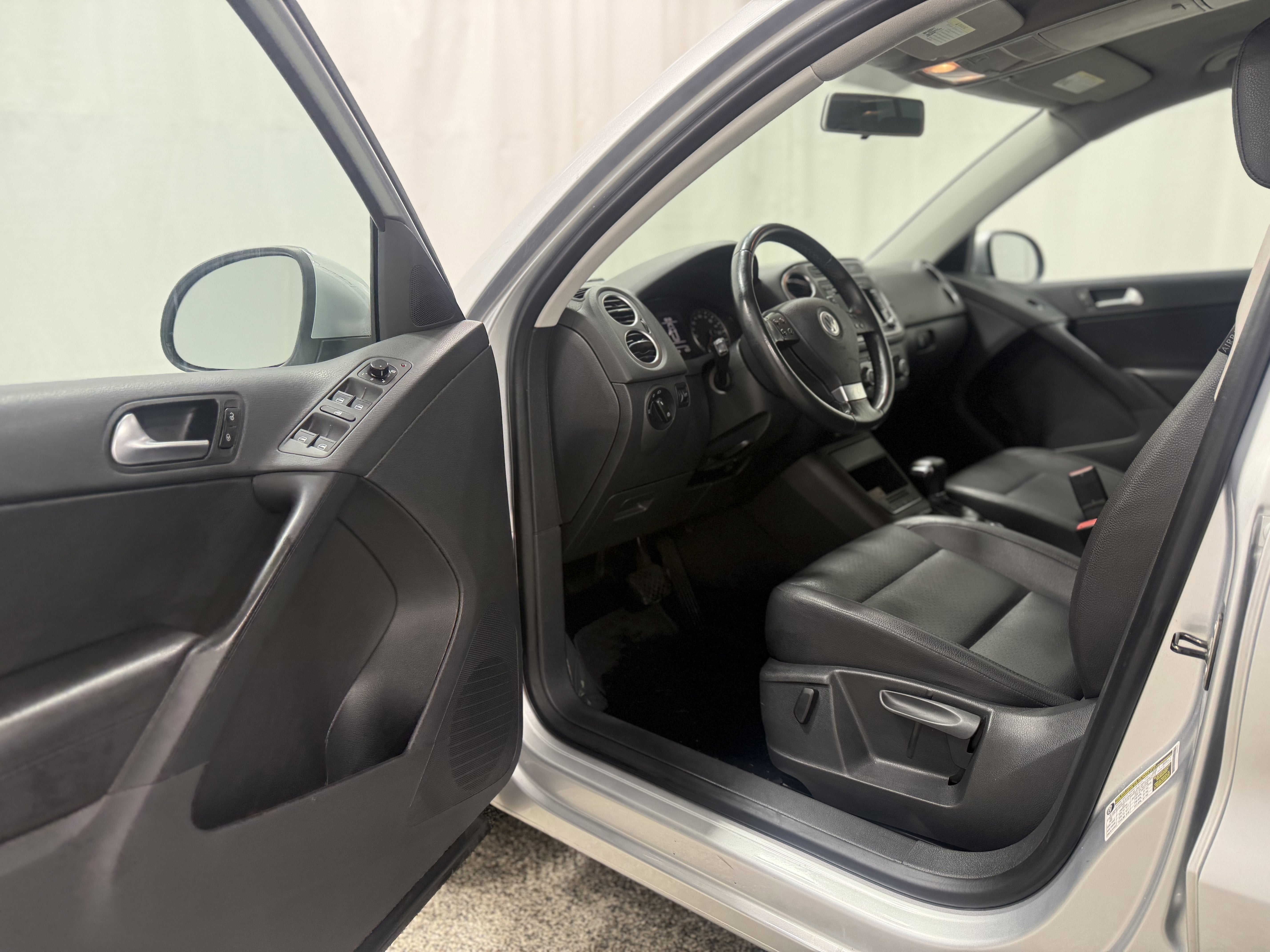 2010 Volkswagen Tiguan S