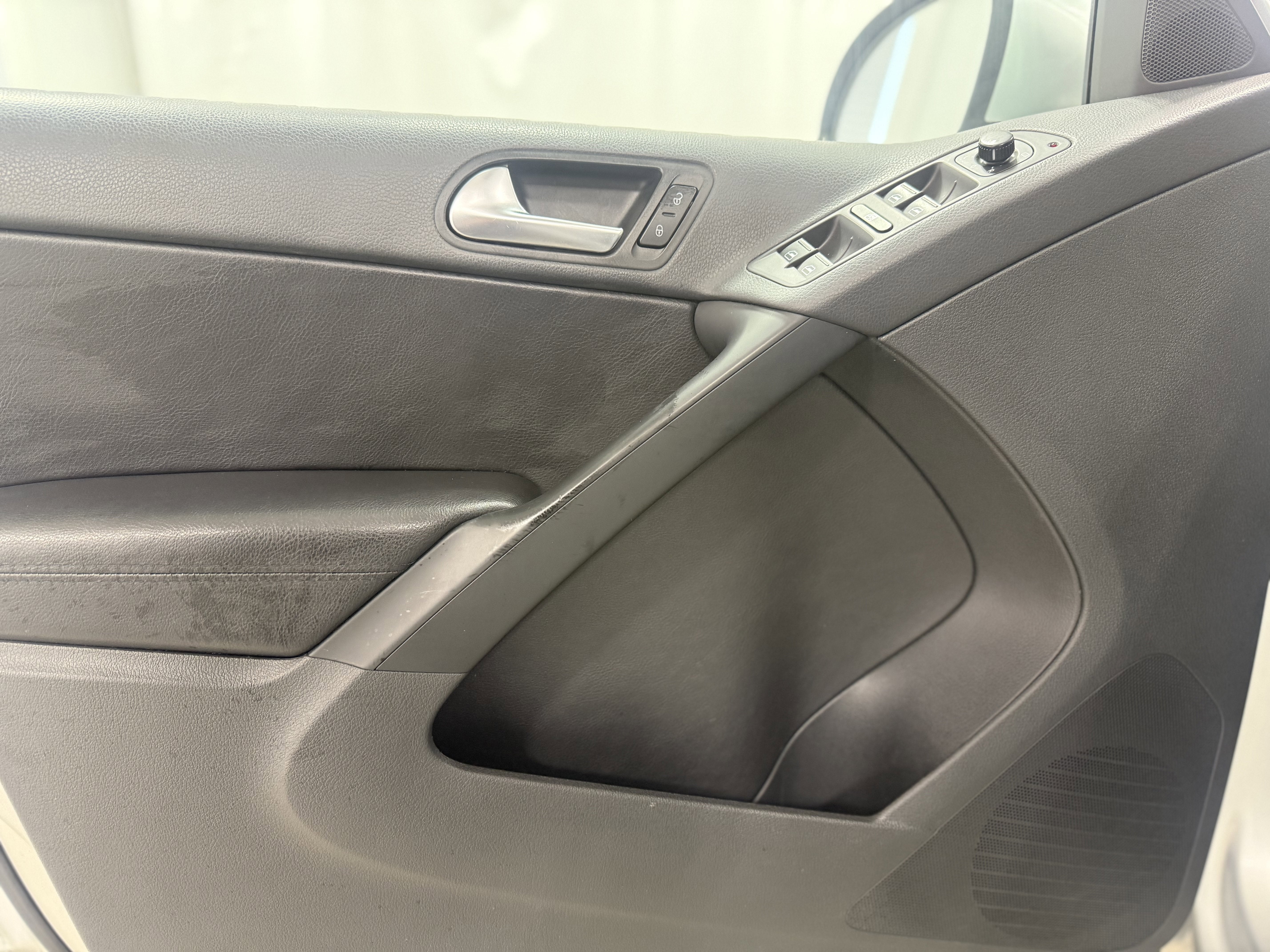 2010 Volkswagen Tiguan S