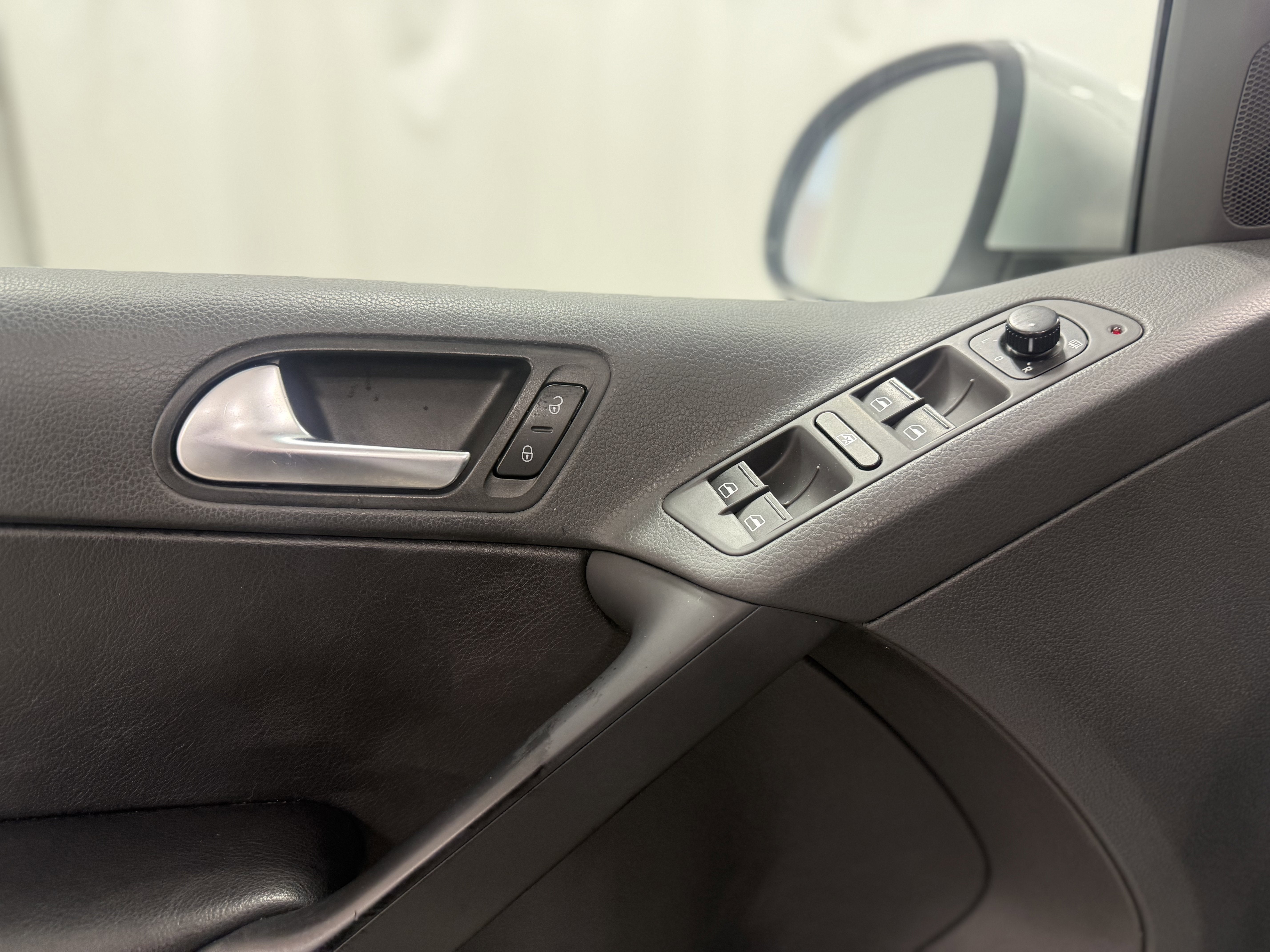 2010 Volkswagen Tiguan S