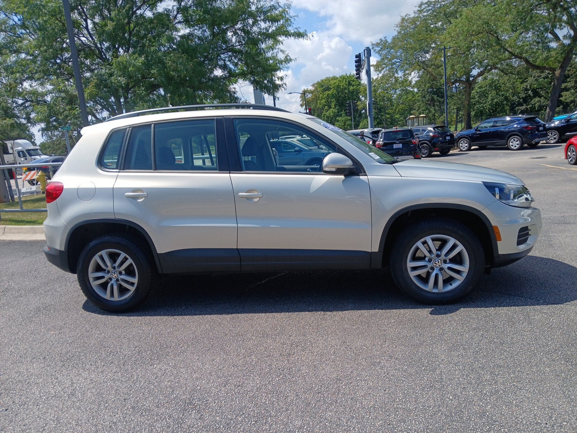 2015 Volkswagen Tiguan S