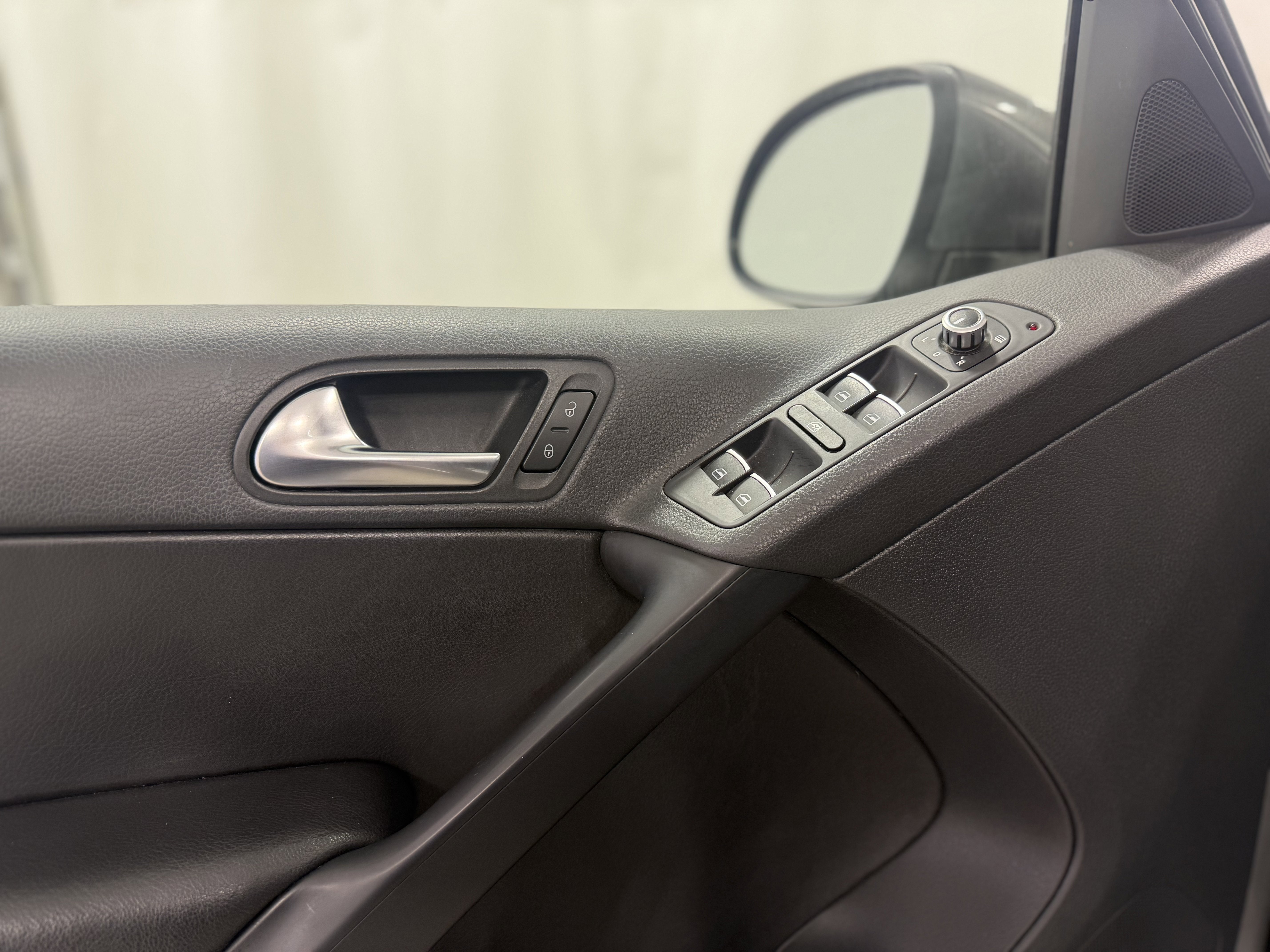 2014 Volkswagen Tiguan S