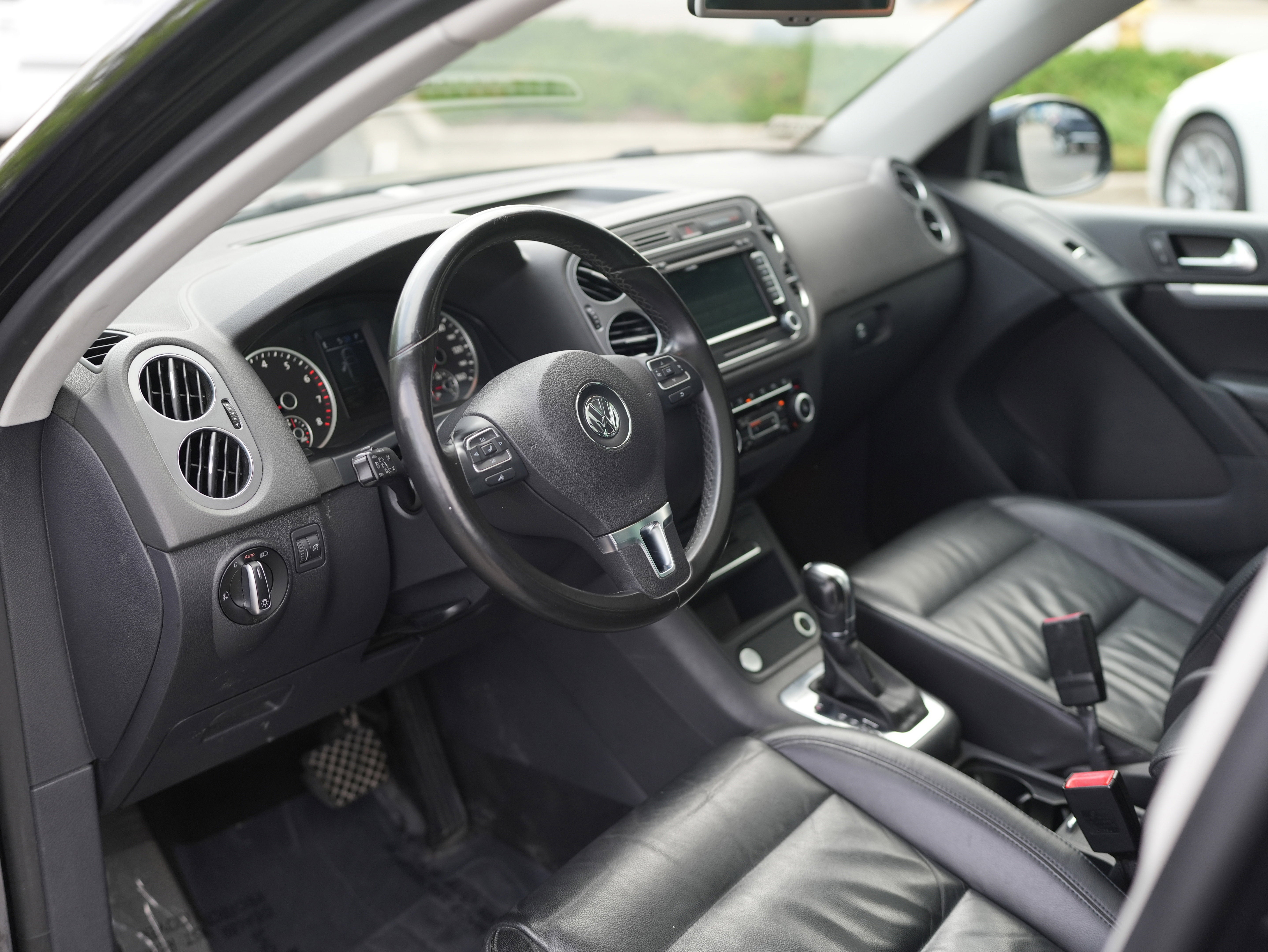 2012 Volkswagen Tiguan SEL