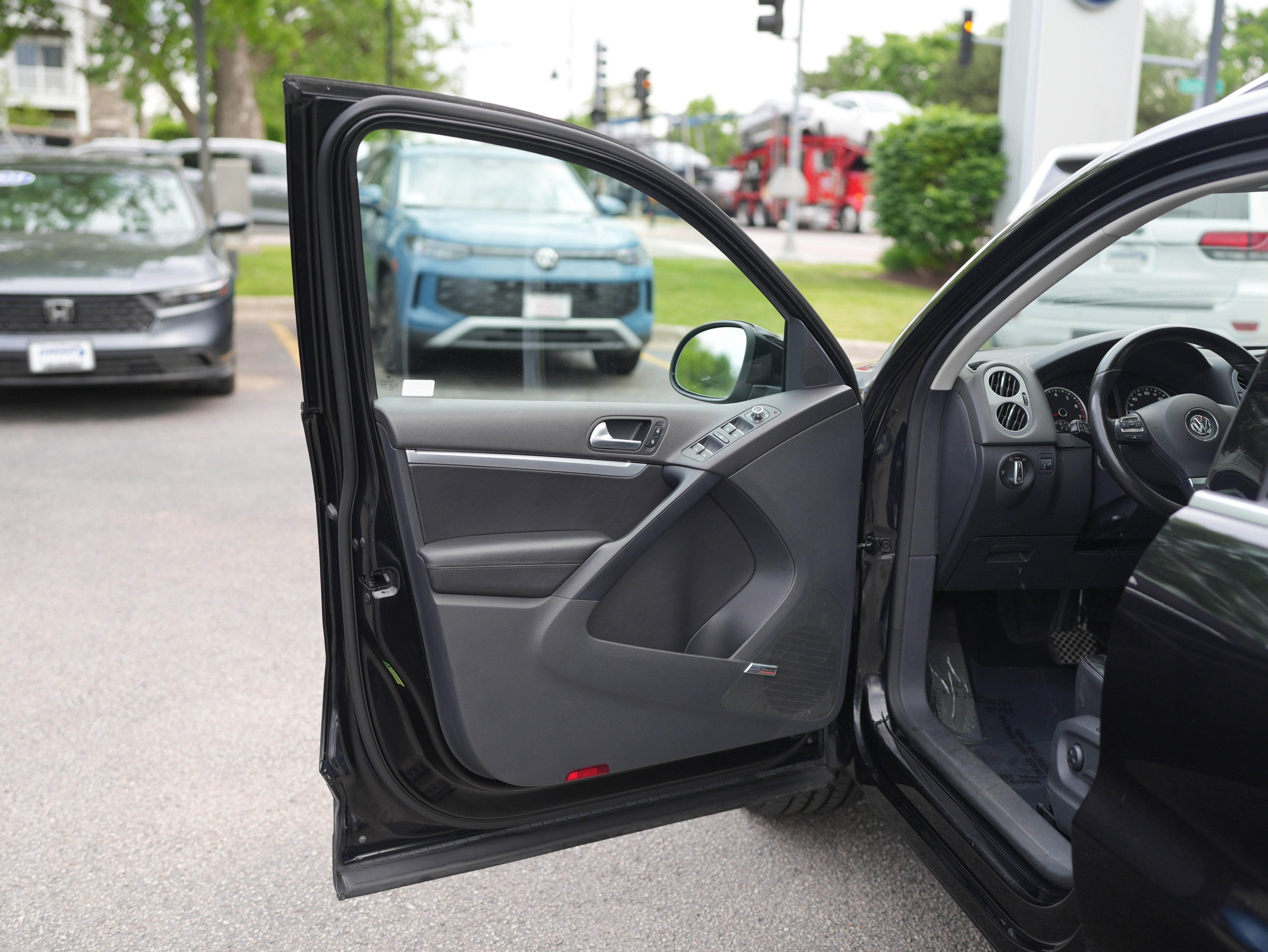 2012 Volkswagen Tiguan SEL