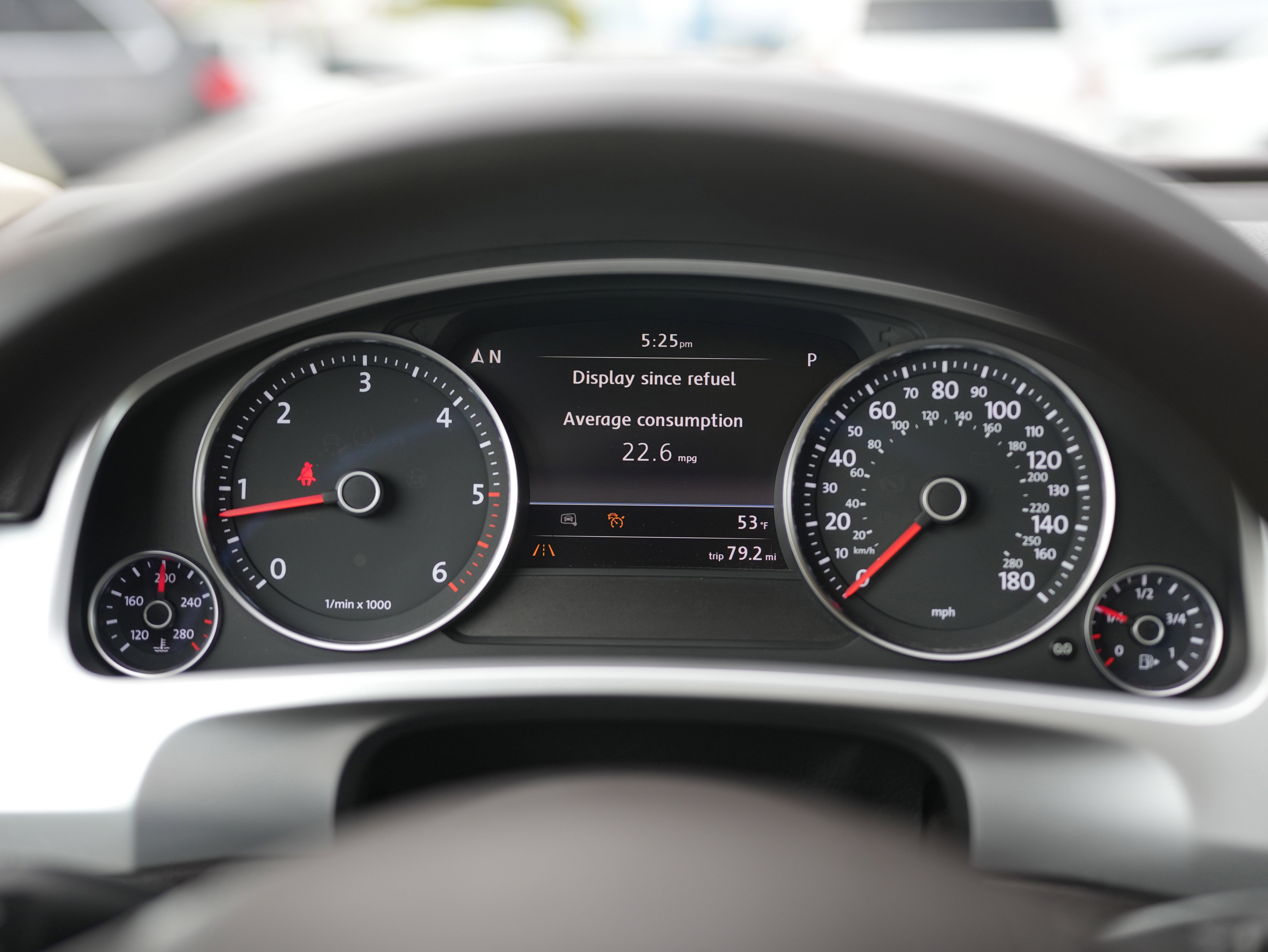 2015 Volkswagen Touareg Sport w/Technology