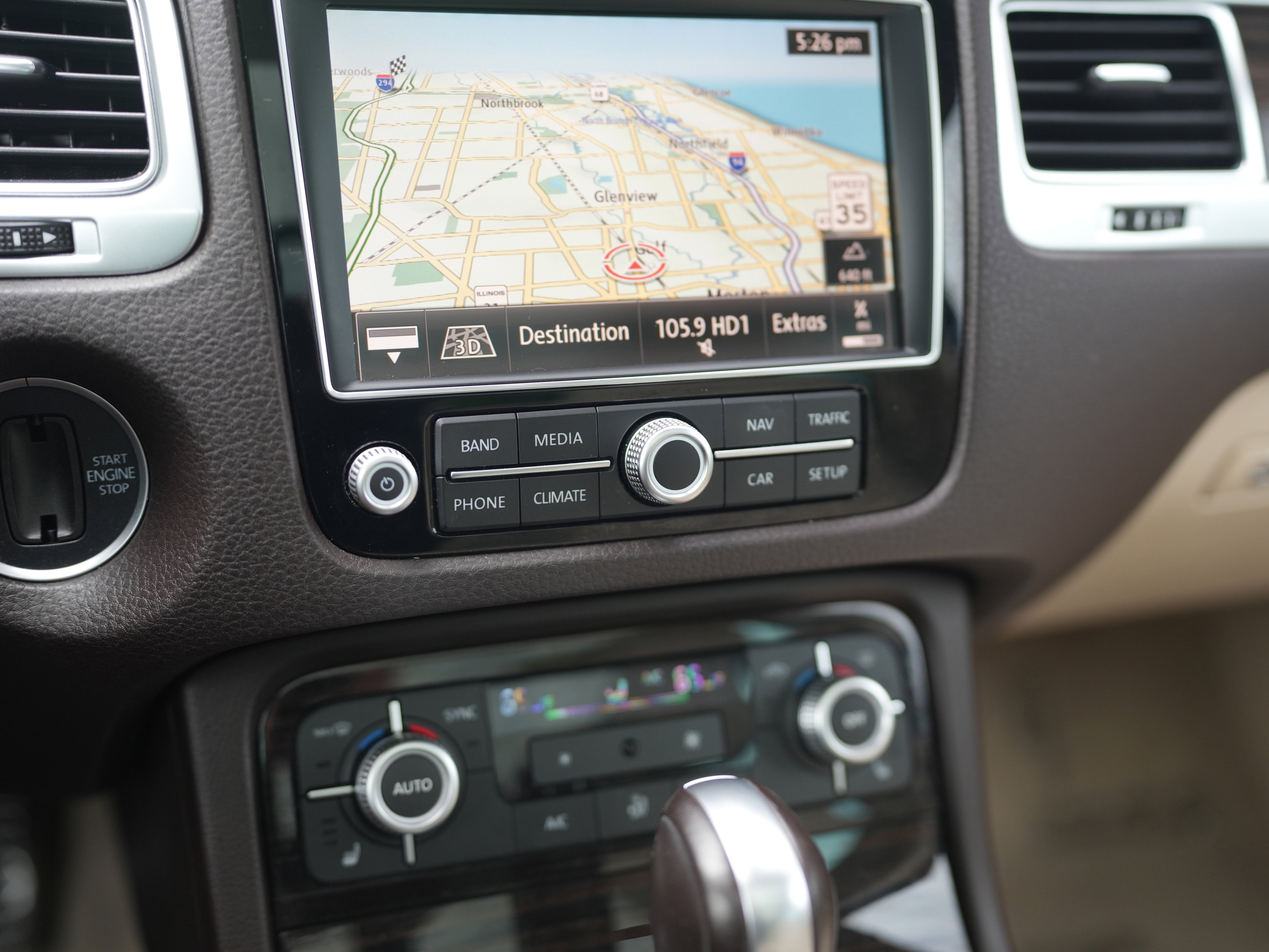 2015 Volkswagen Touareg Sport w/Technology