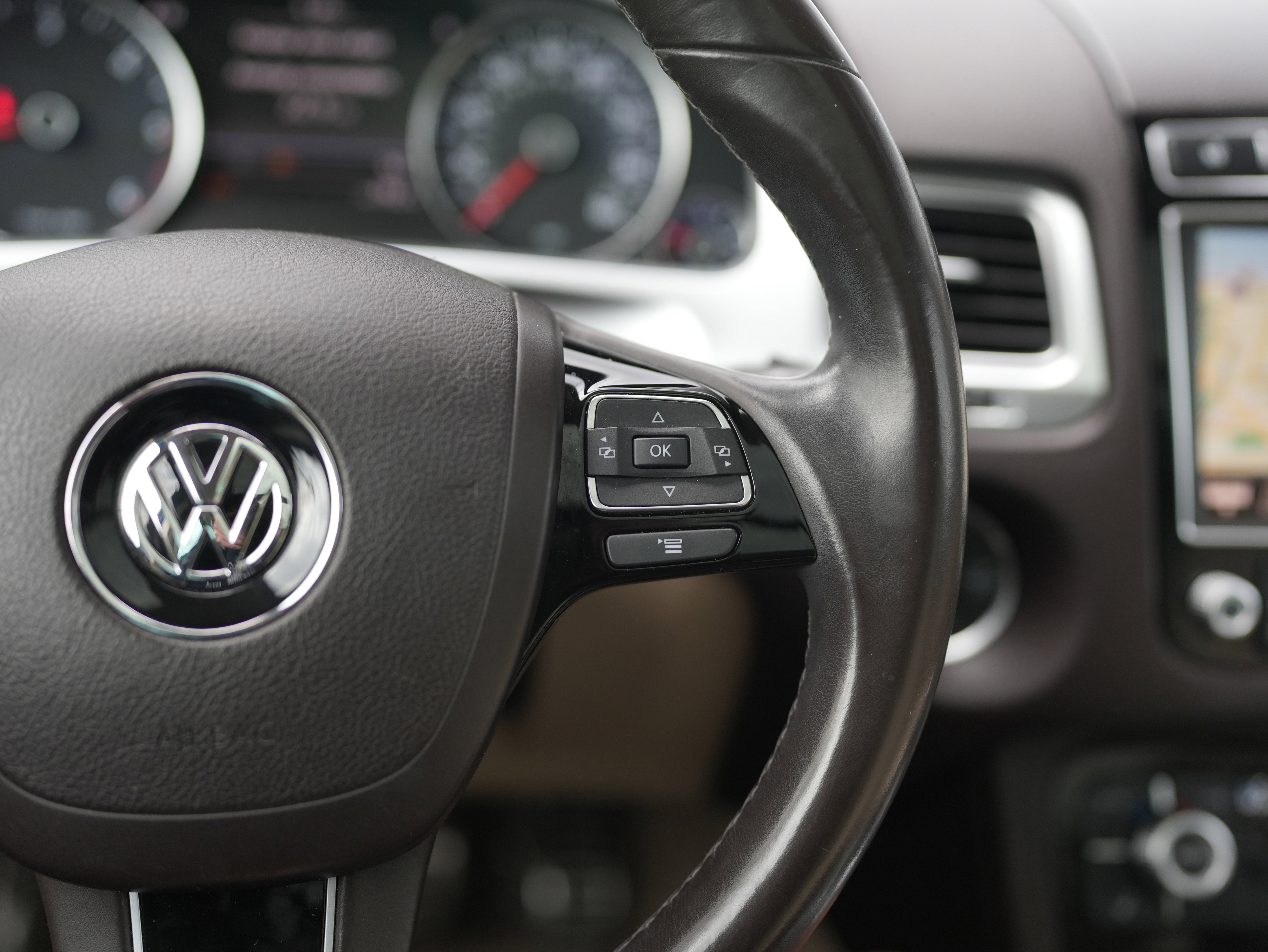 2015 Volkswagen Touareg Sport w/Technology