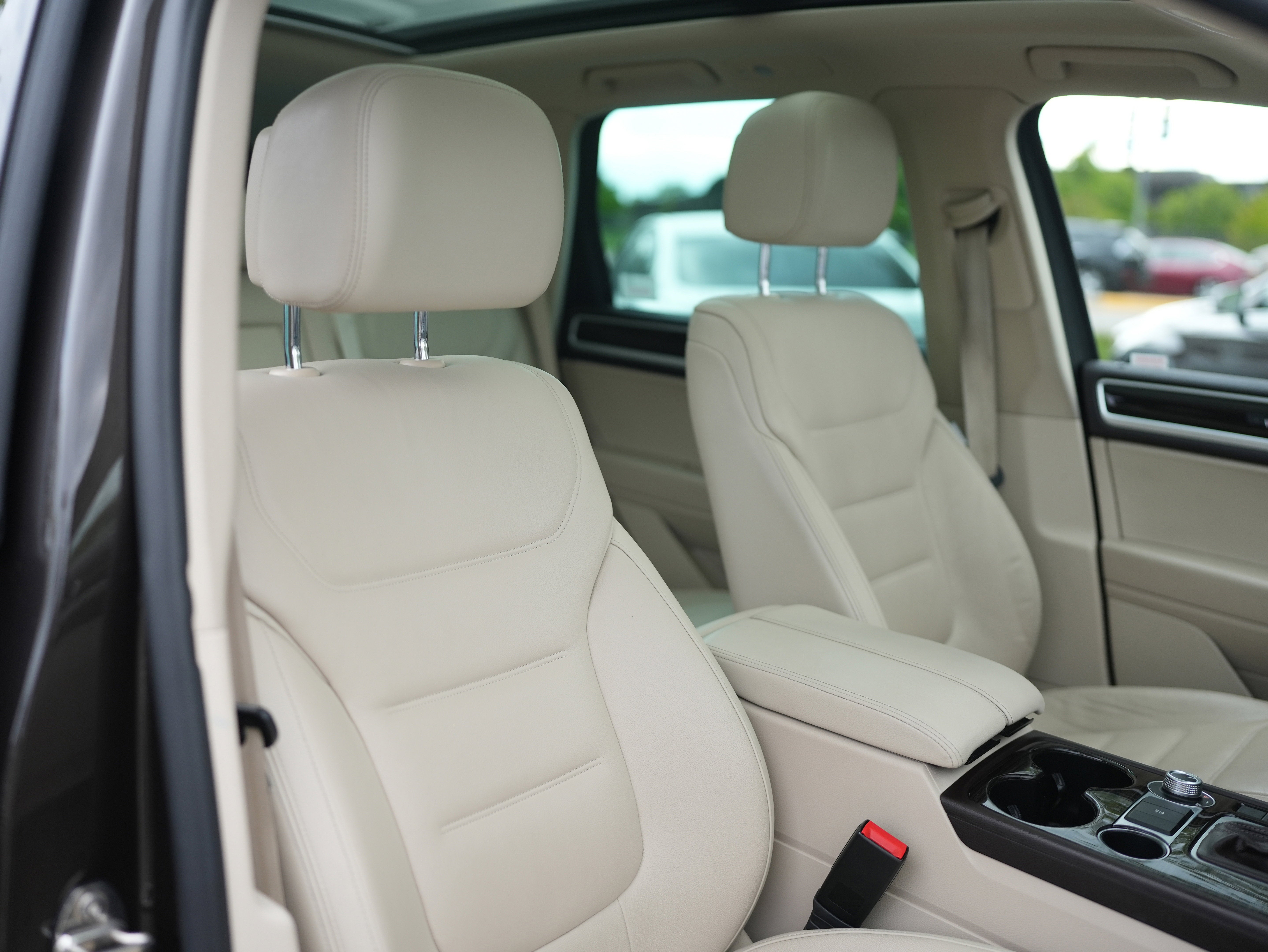 2015 Volkswagen Touareg Sport w/Technology