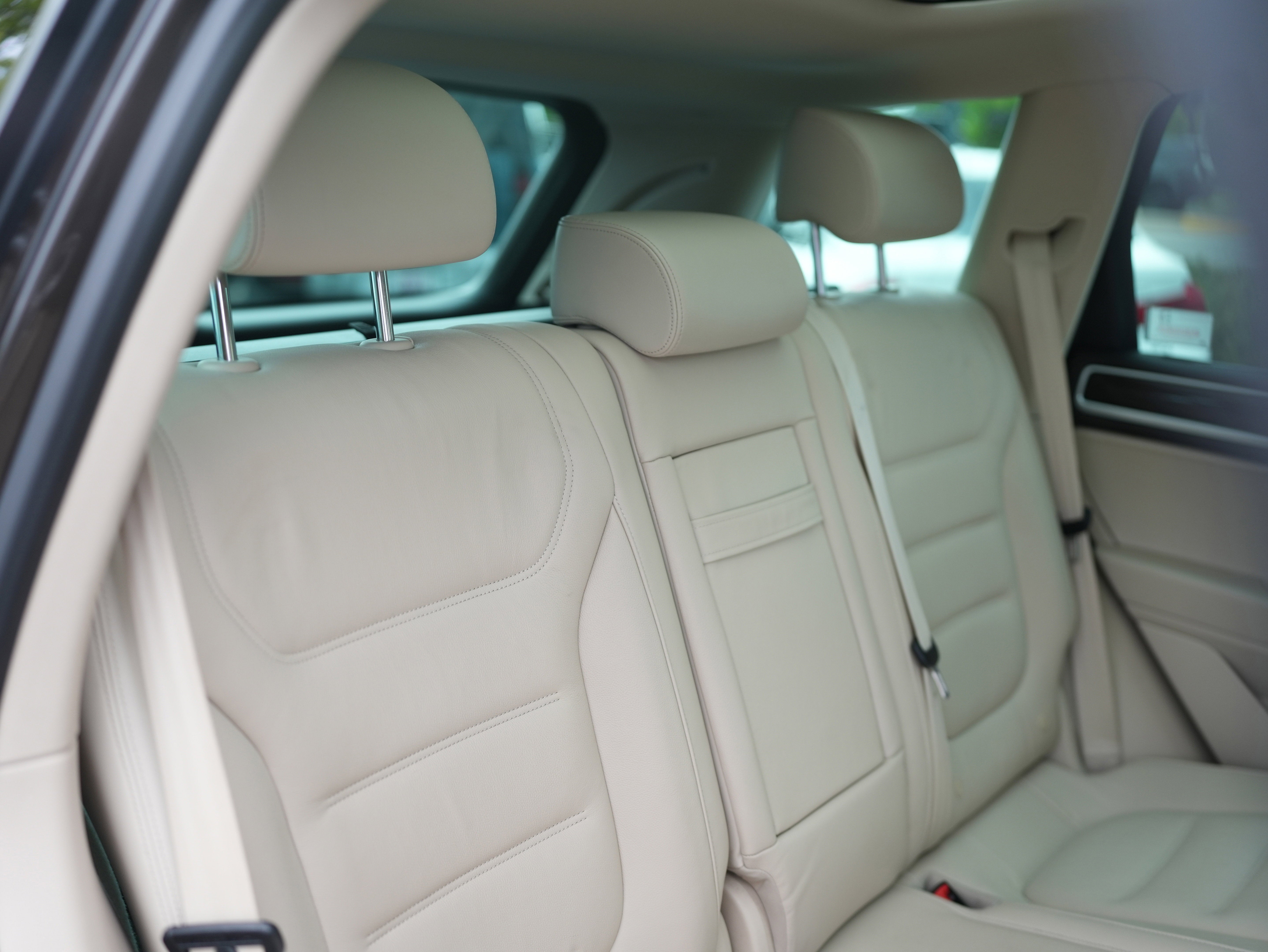 2015 Volkswagen Touareg Sport w/Technology