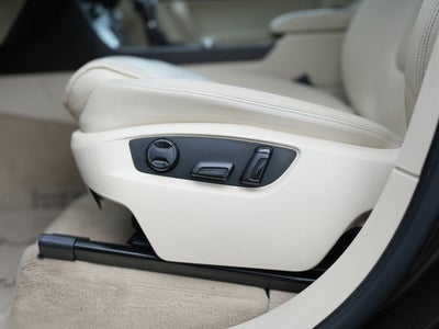 2015 Volkswagen Touareg Sport w/Technology
