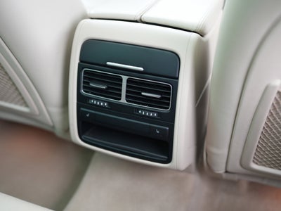 2015 Volkswagen Touareg Sport w/Technology