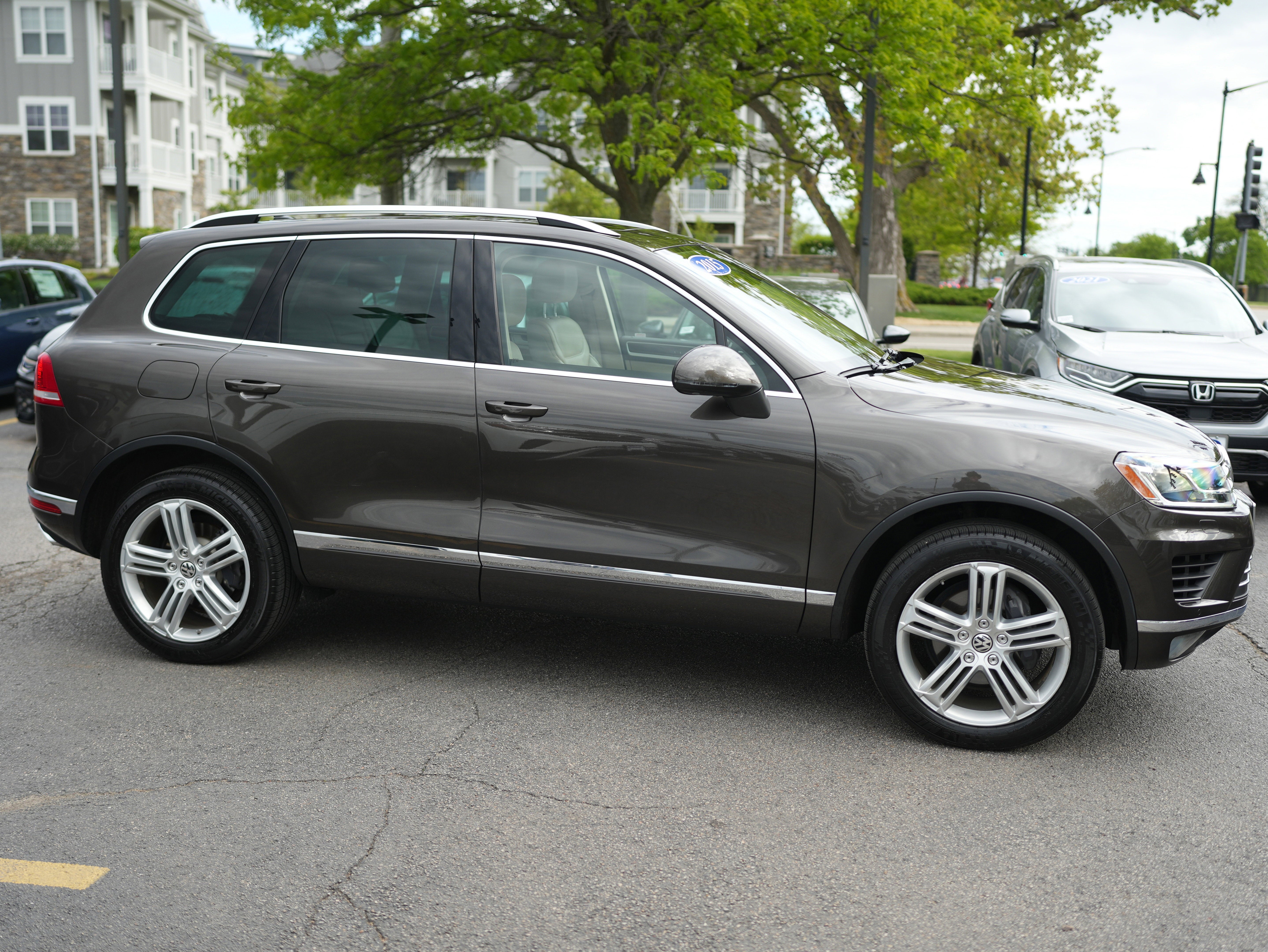 2015 Volkswagen Touareg Sport w/Technology