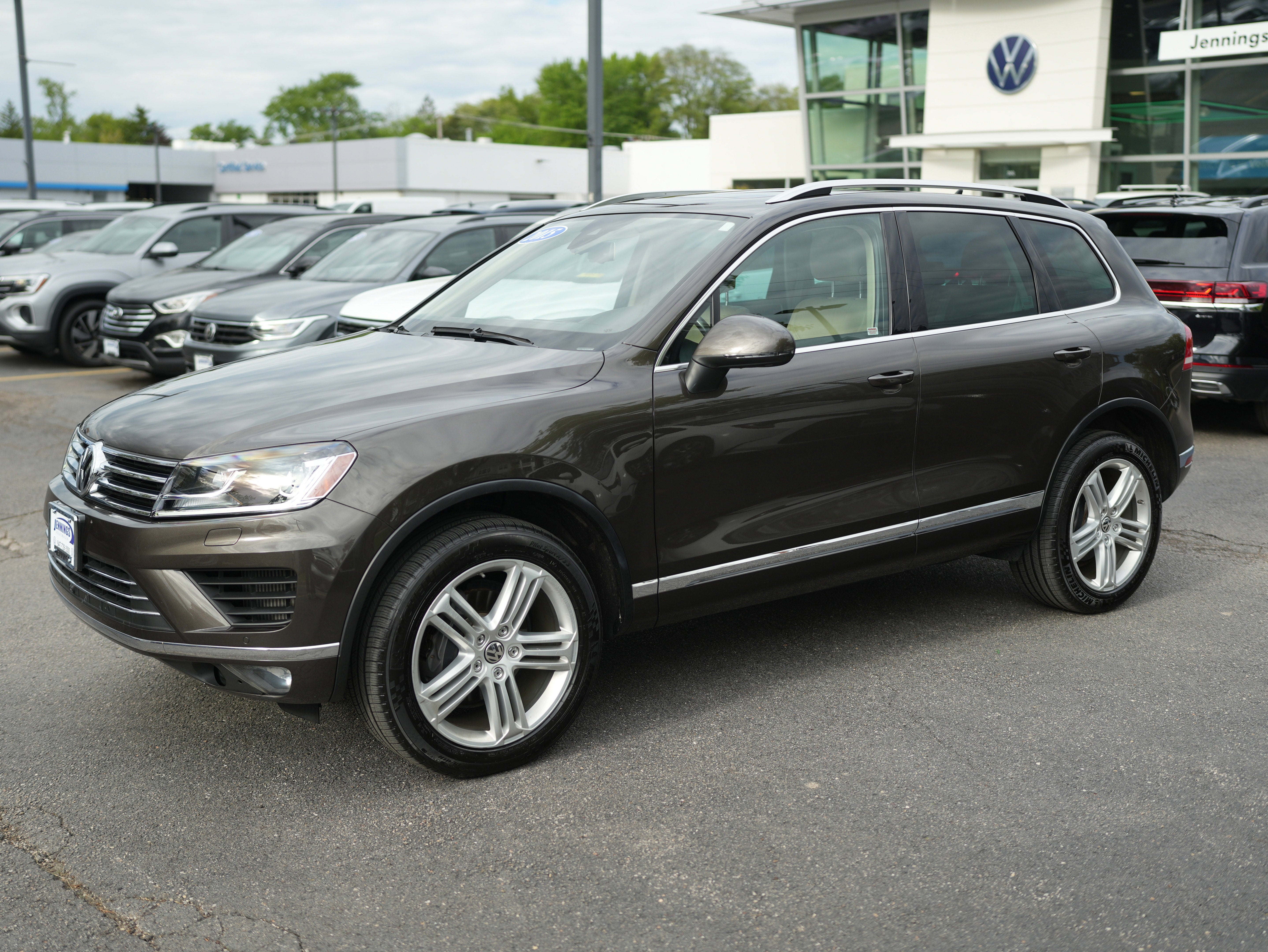 2015 Volkswagen Touareg Sport w/Technology
