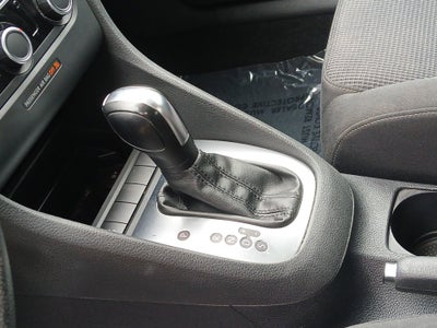 2012 Volkswagen Golf 2.5L 4-Door