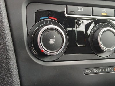 2012 Volkswagen Golf 2.5L 4-Door