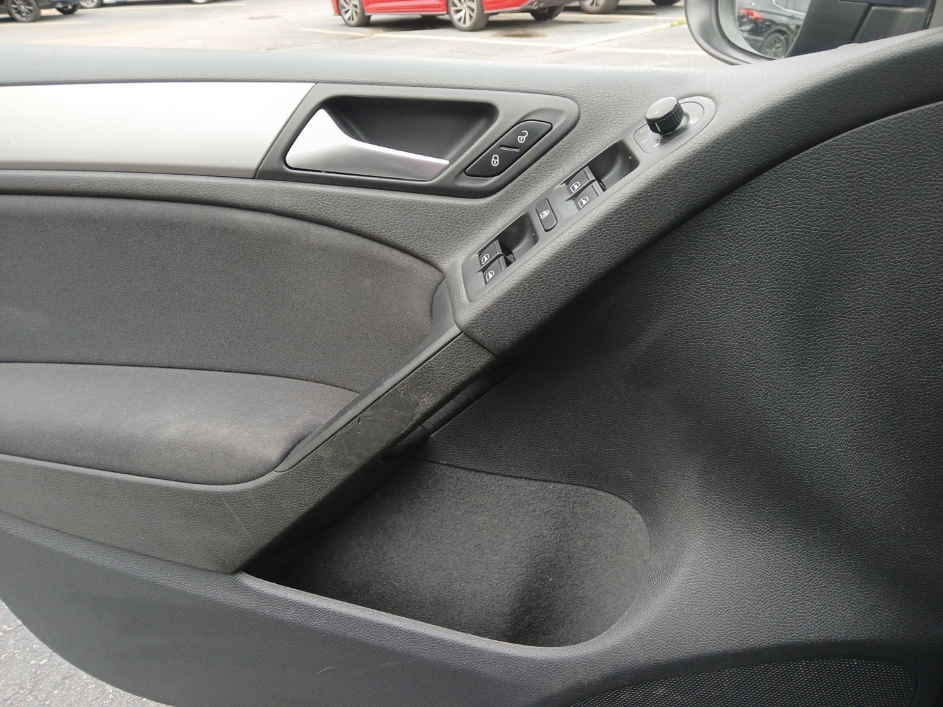 2012 Volkswagen Golf 2.5L 4-Door