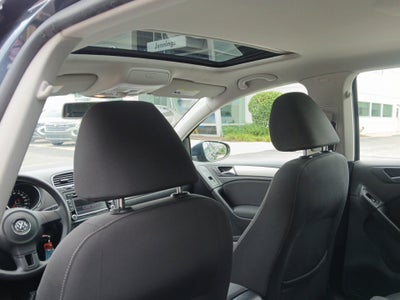 2012 Volkswagen Golf 2.5L 4-Door