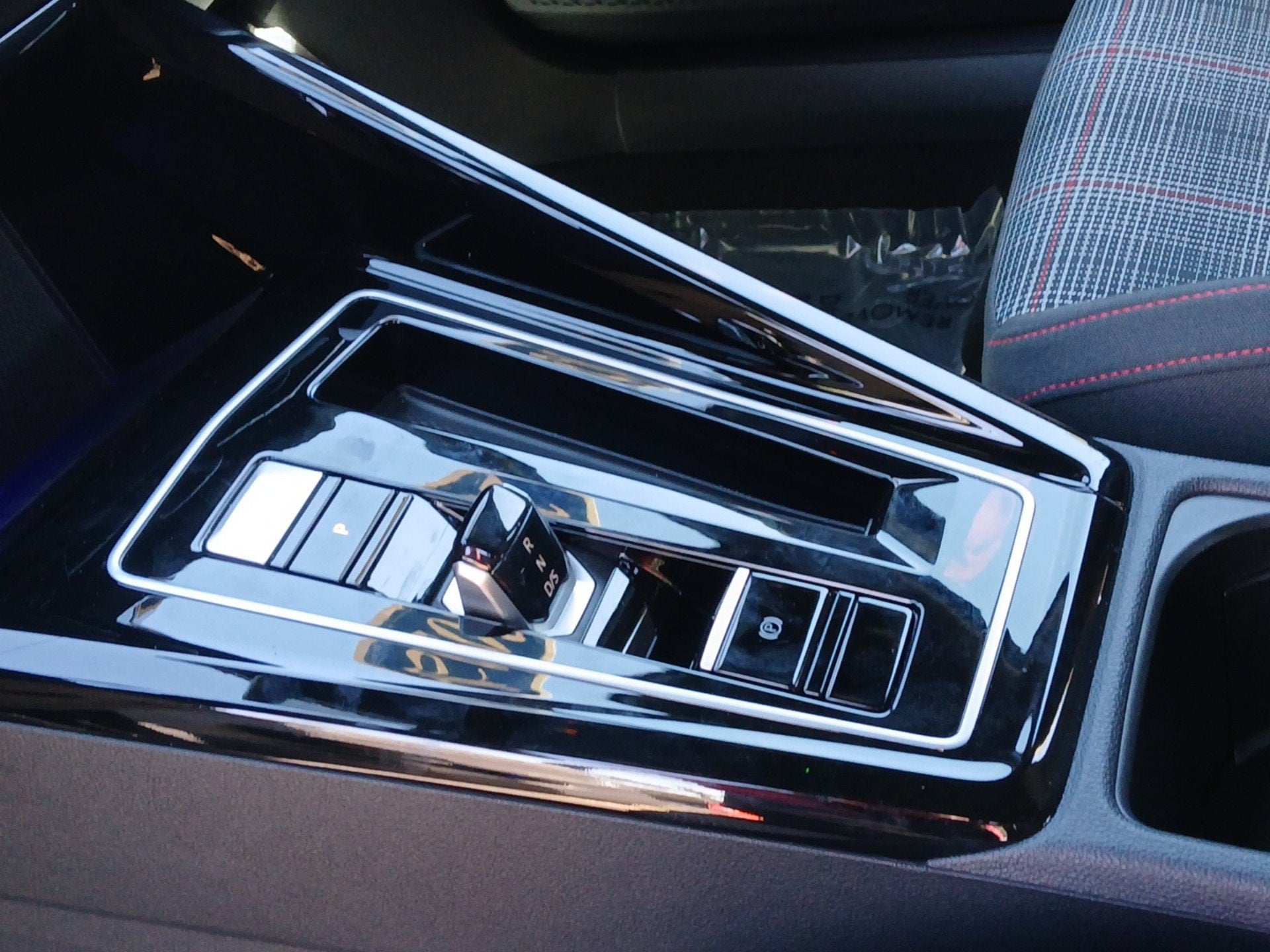 2024 Volkswagen Golf GTI 2.0T S