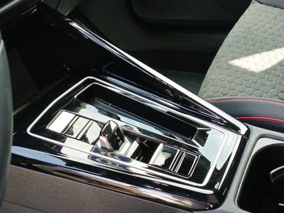 2025 Volkswagen Golf GTI SE