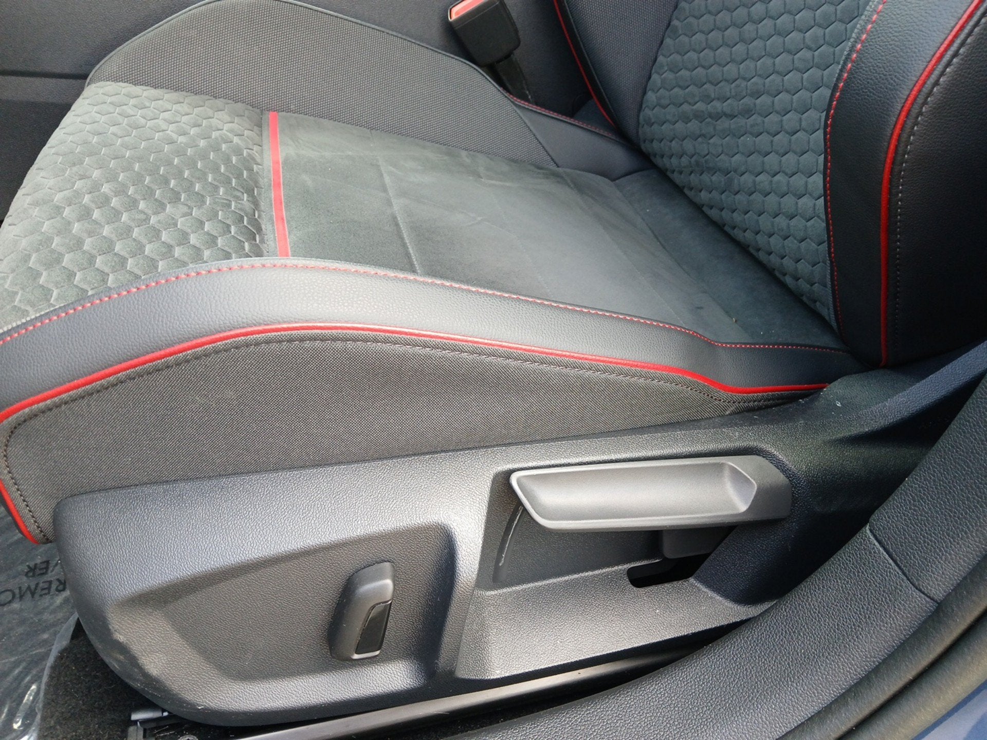 2025 Volkswagen Golf GTI SE