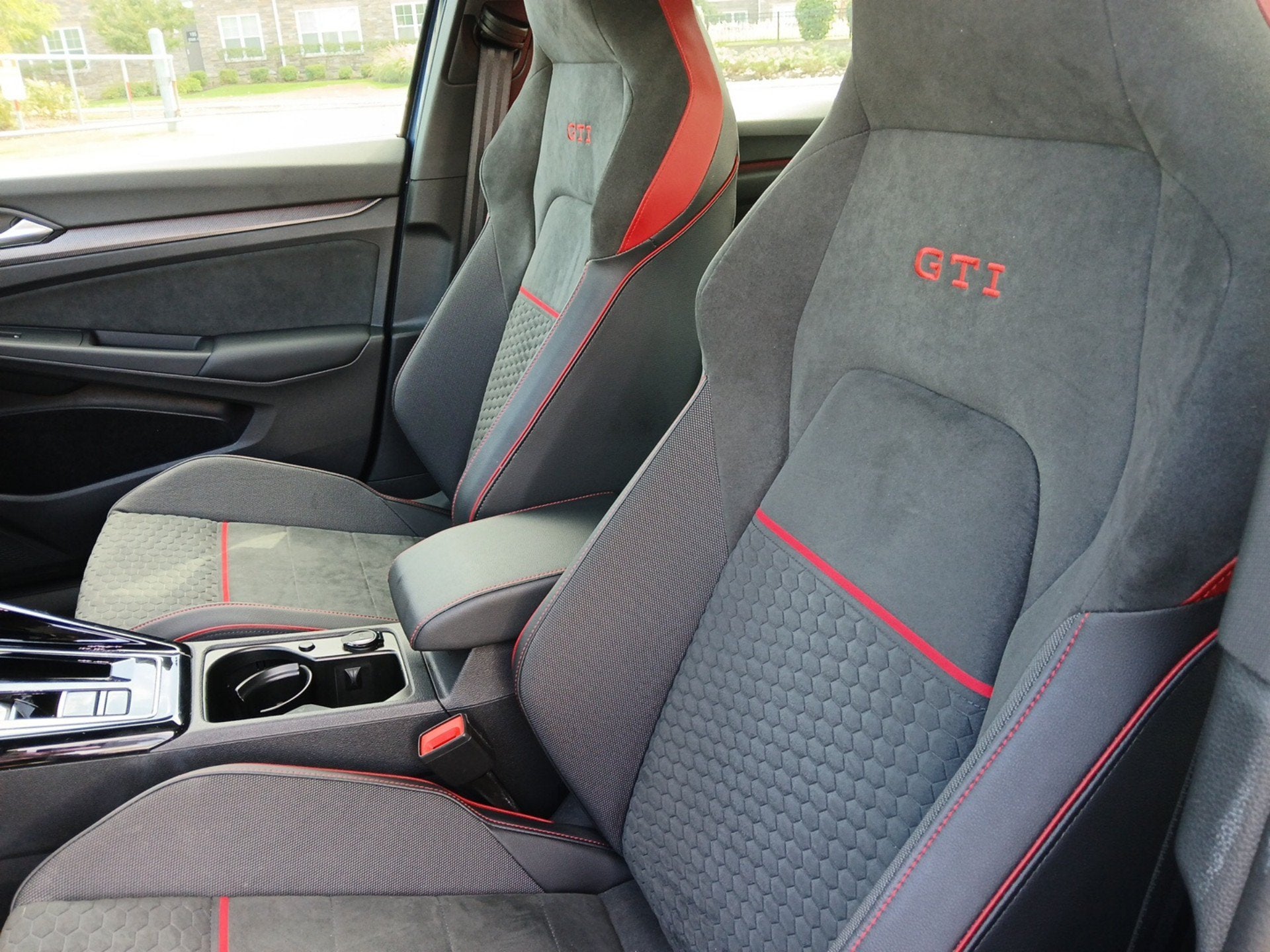 2025 Volkswagen Golf GTI SE