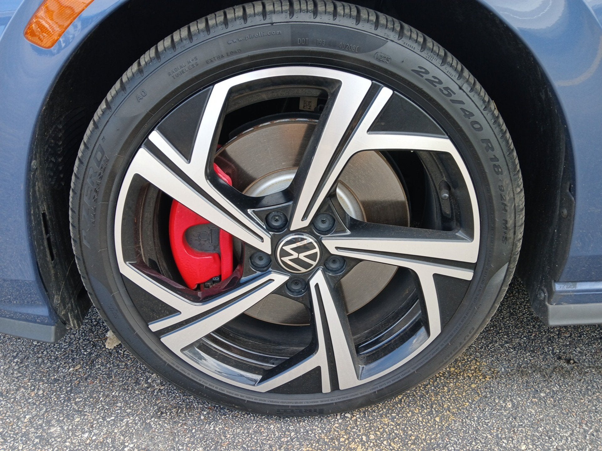 2025 Volkswagen Golf GTI SE