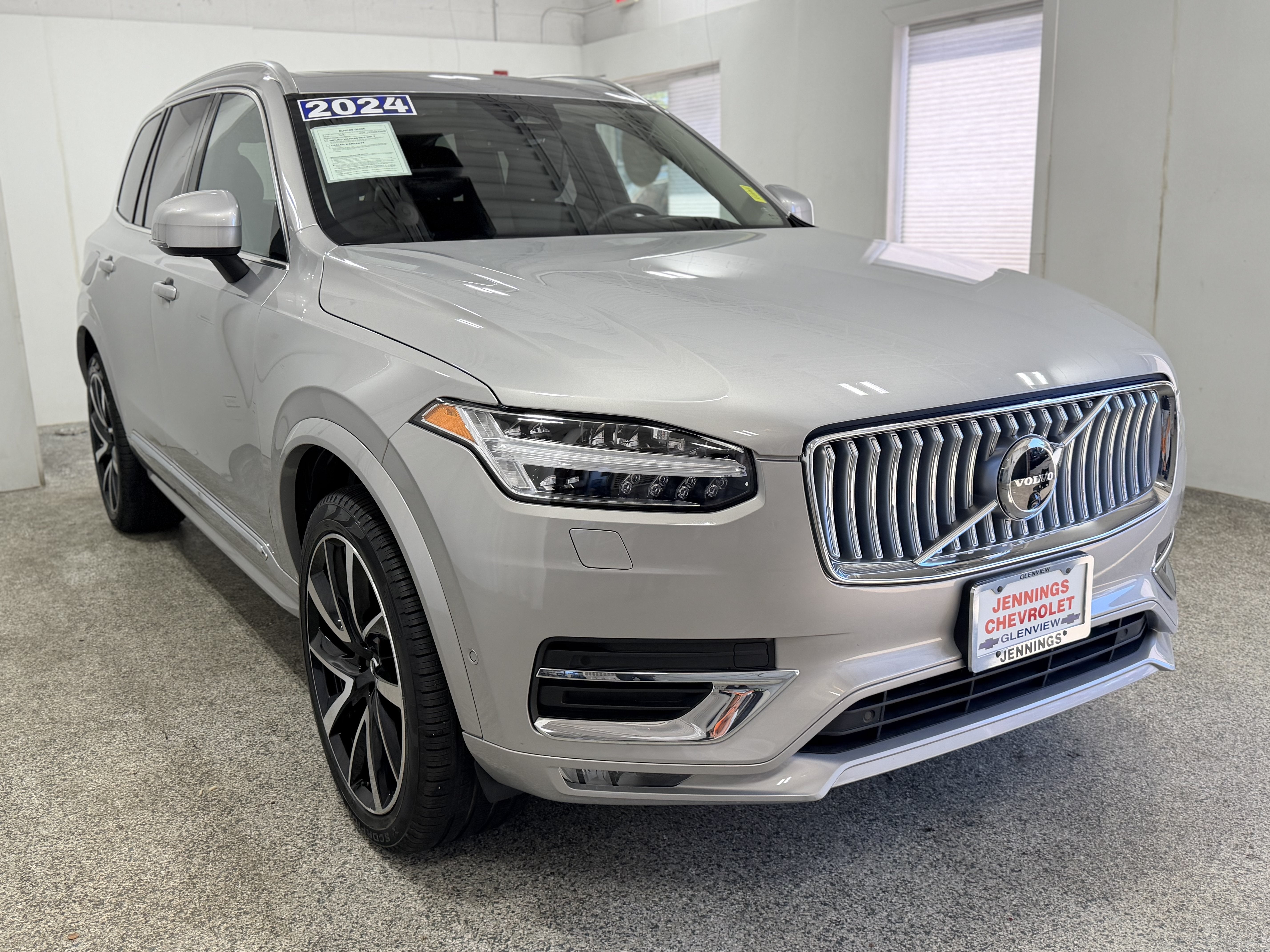 2024 Volvo XC90 B6 Ultimate Bright Theme 6-Seater