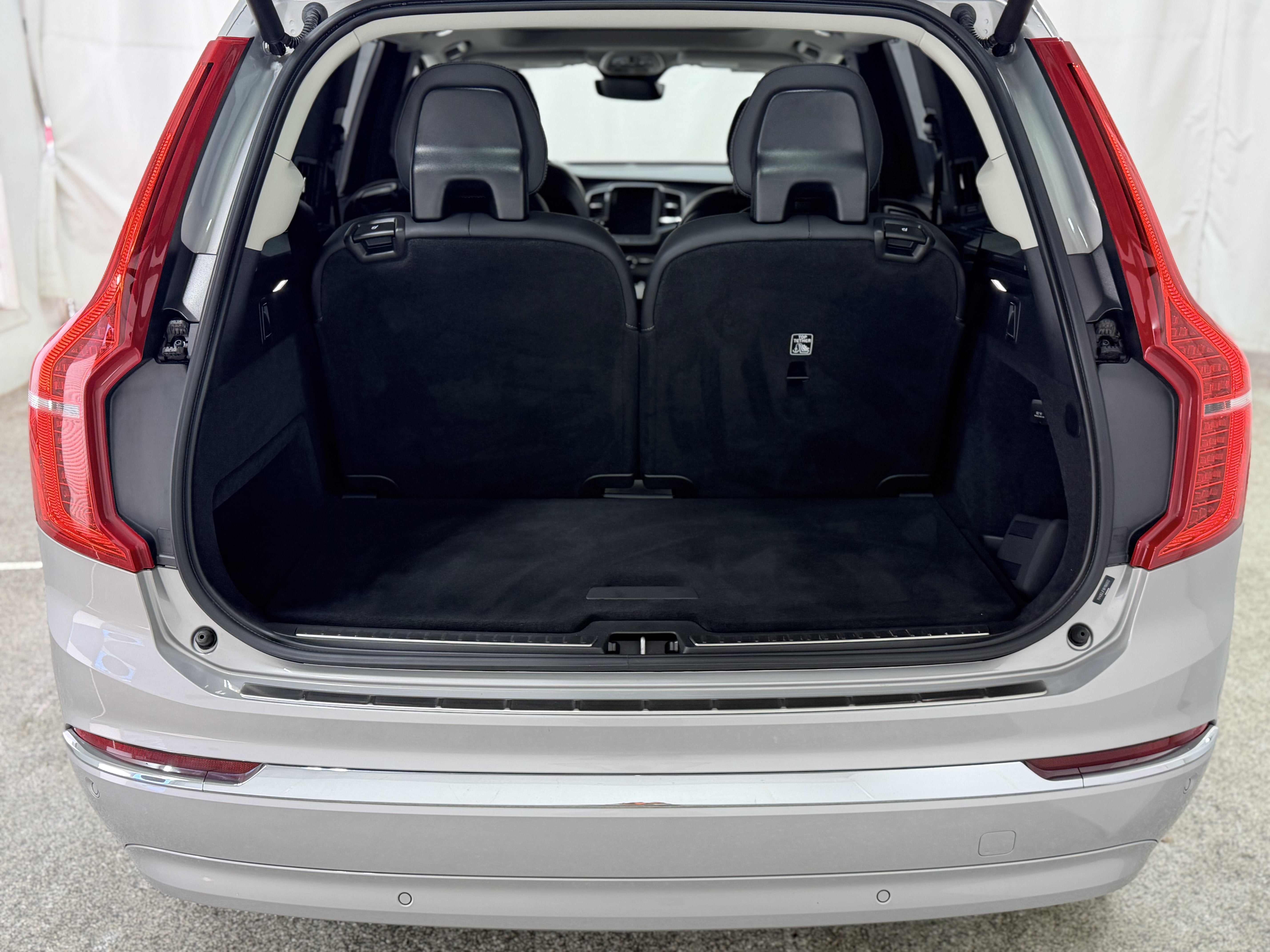 2024 Volvo XC90 B6 Ultimate Bright Theme 6-Seater