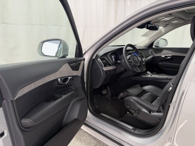 2024 Volvo XC90 B6 Ultimate Bright Theme 6-Seater