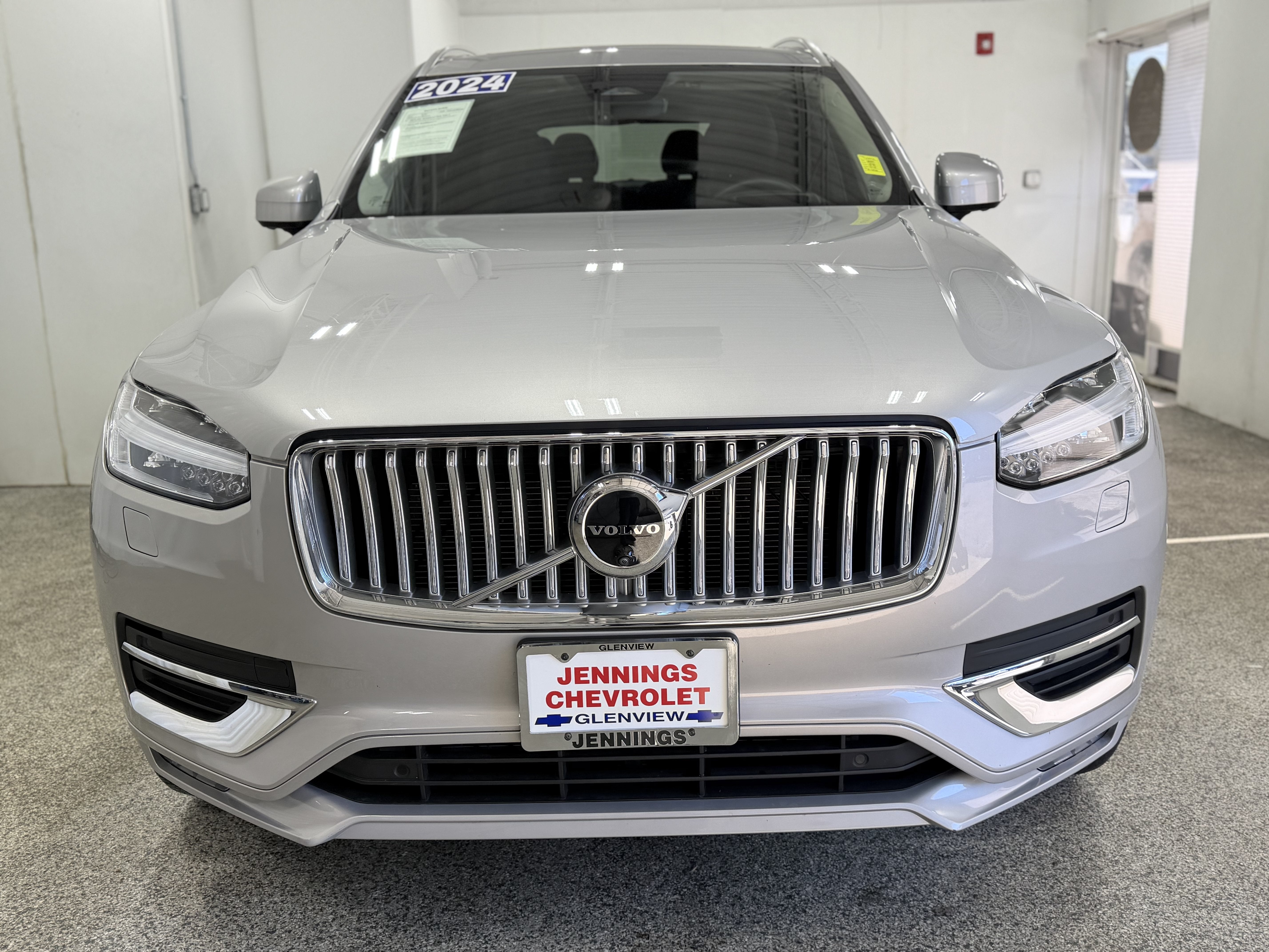 2024 Volvo XC90 B6 Ultimate Bright Theme 6-Seater