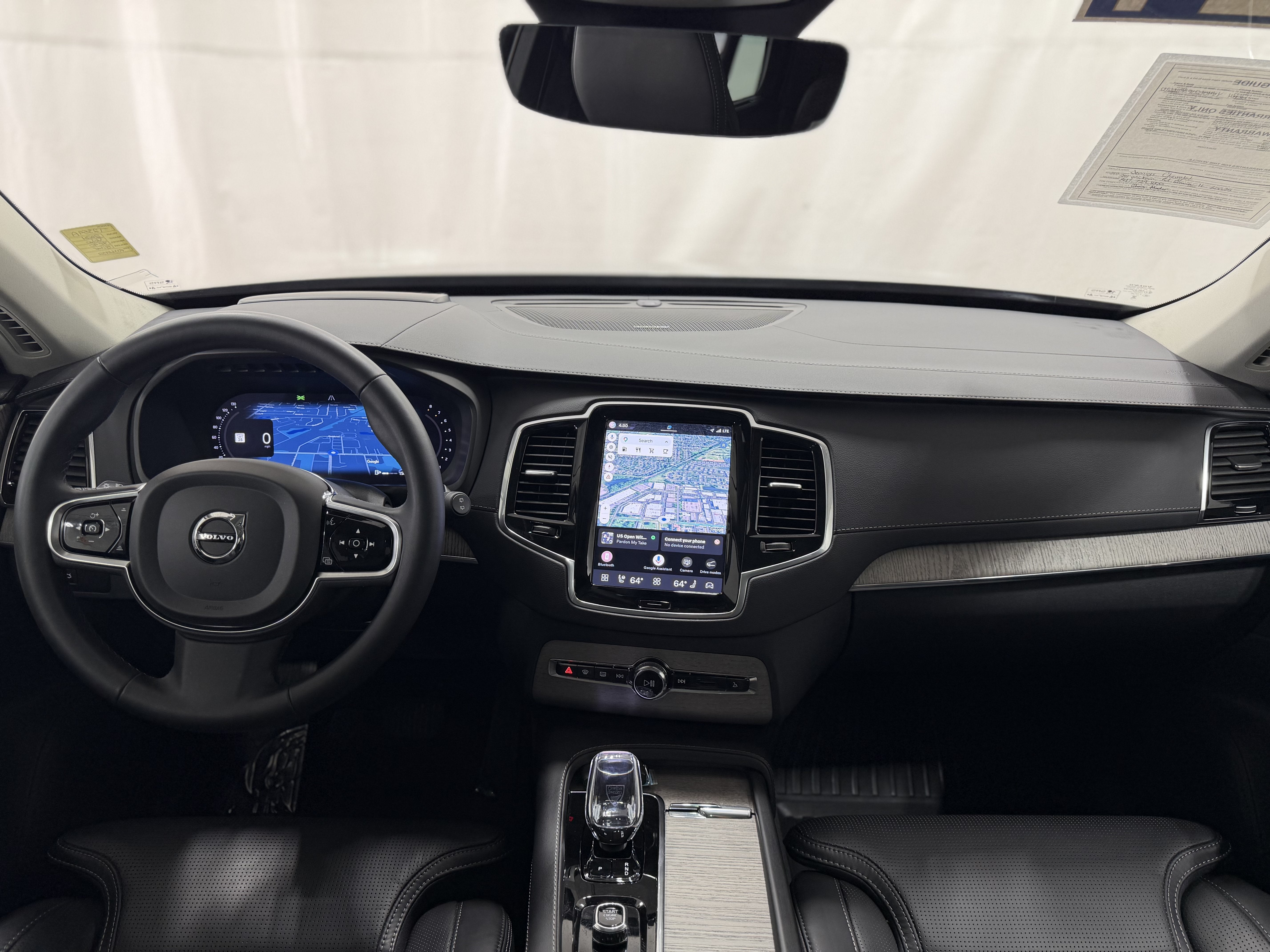 2024 Volvo XC90 B6 Ultimate Bright Theme 6-Seater