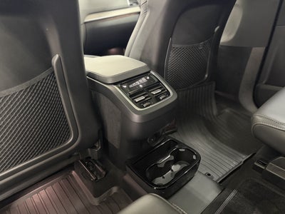 2024 Volvo XC90 B6 Ultimate Bright Theme 6-Seater