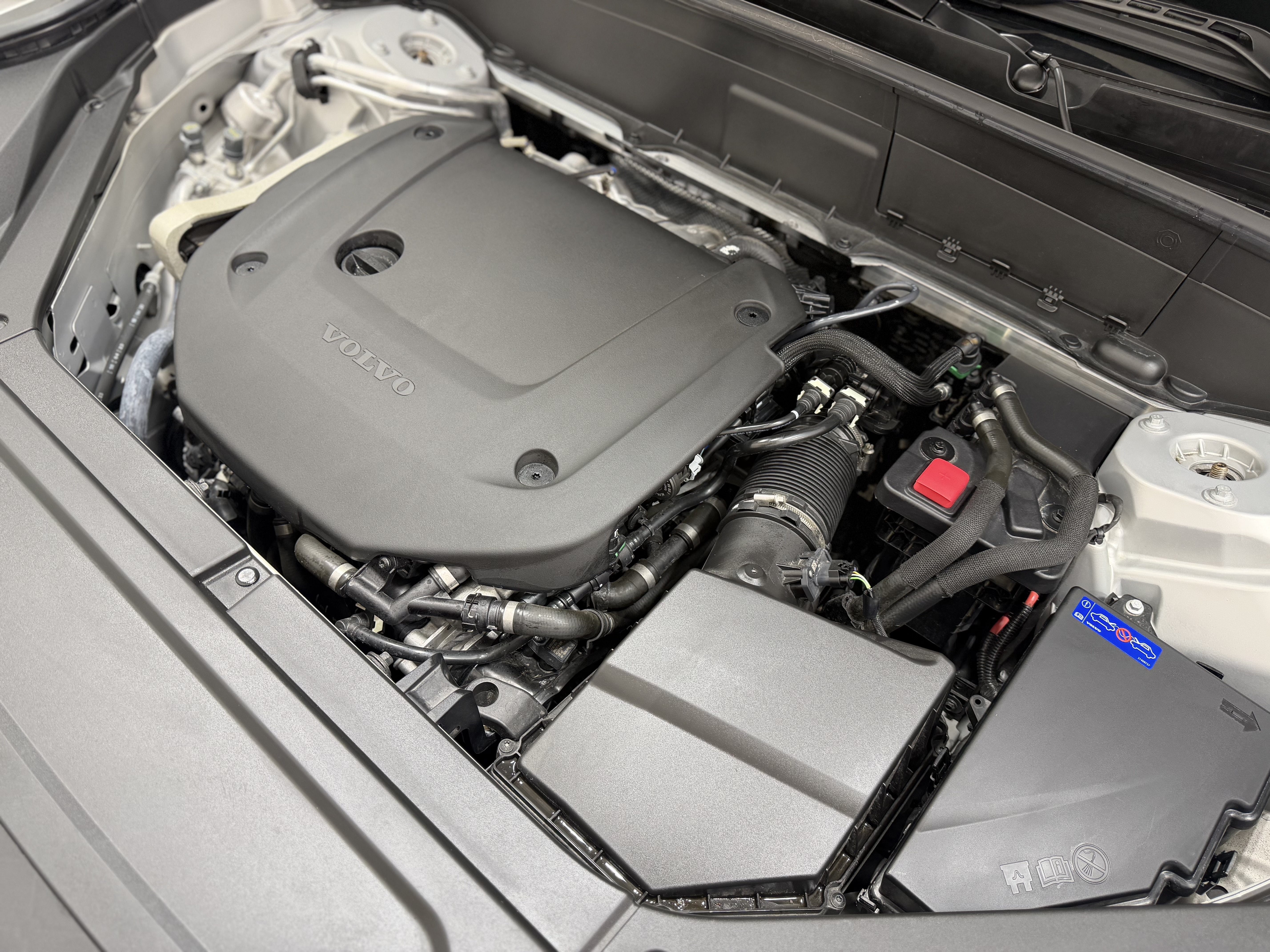 2024 Volvo XC90 B6 Ultimate Bright Theme 6-Seater