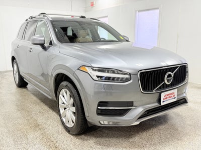 2017 Volvo XC90 Momentum