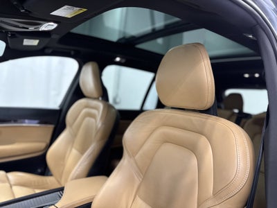 2017 Volvo XC90 Momentum