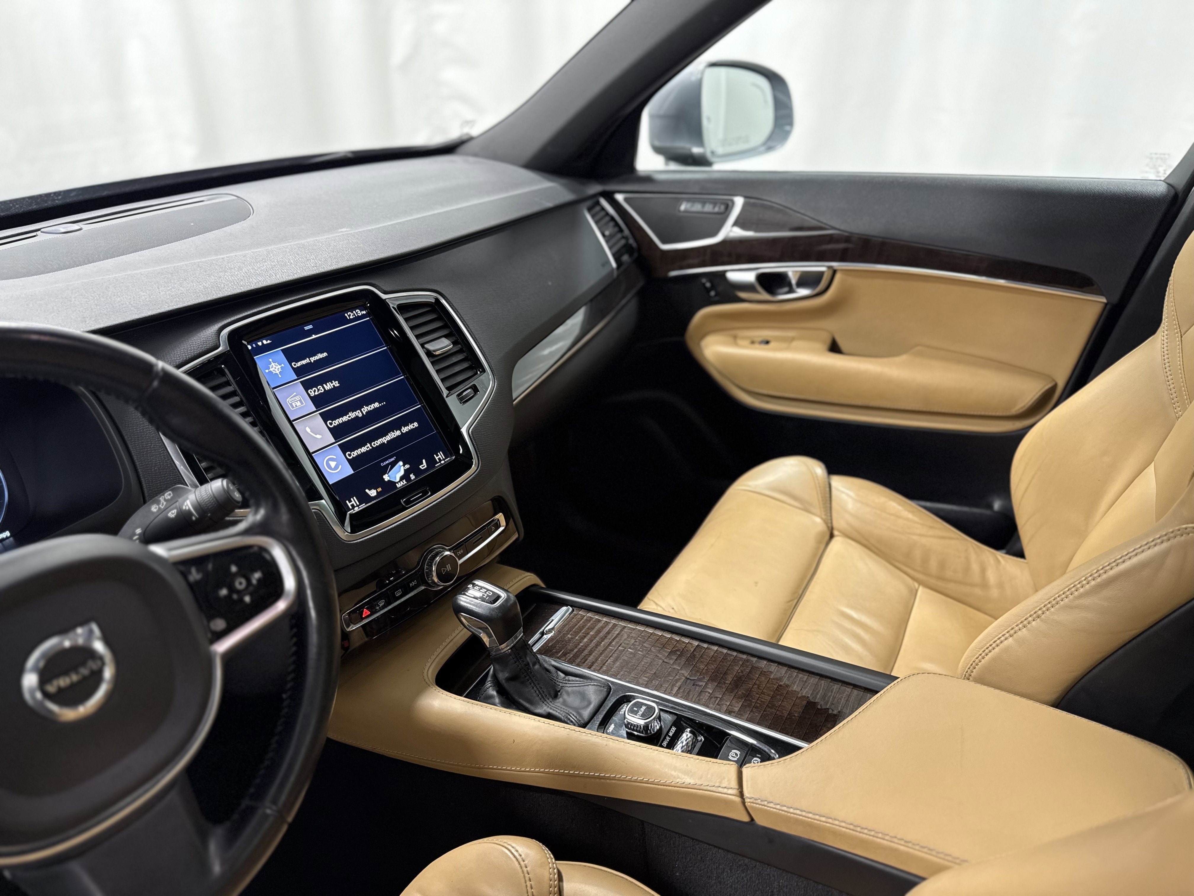 2017 Volvo XC90 Momentum