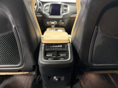 2017 Volvo XC90 Momentum