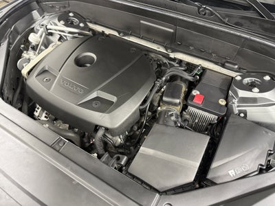 2017 Volvo XC90 Momentum