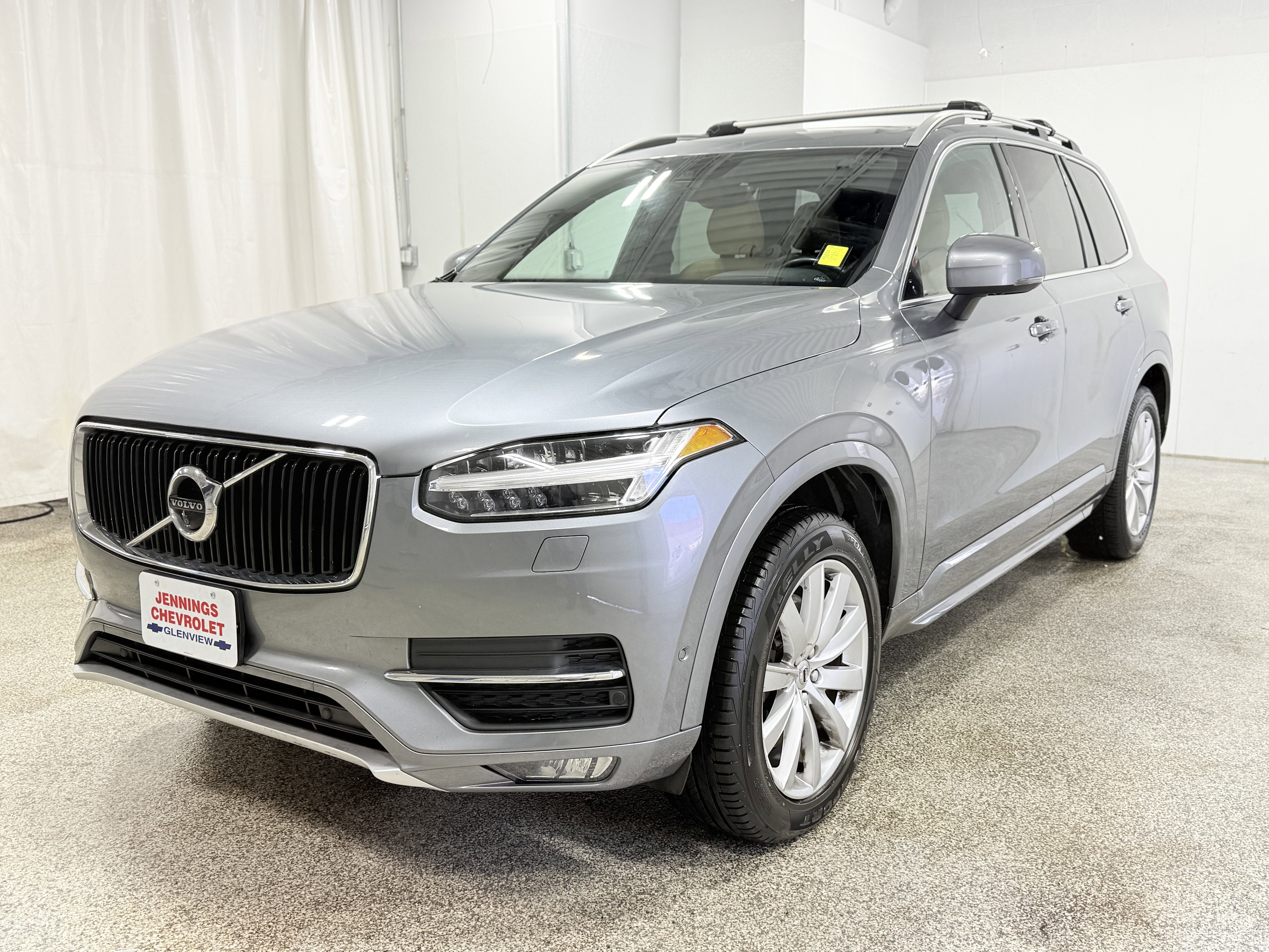 2017 Volvo XC90 Momentum