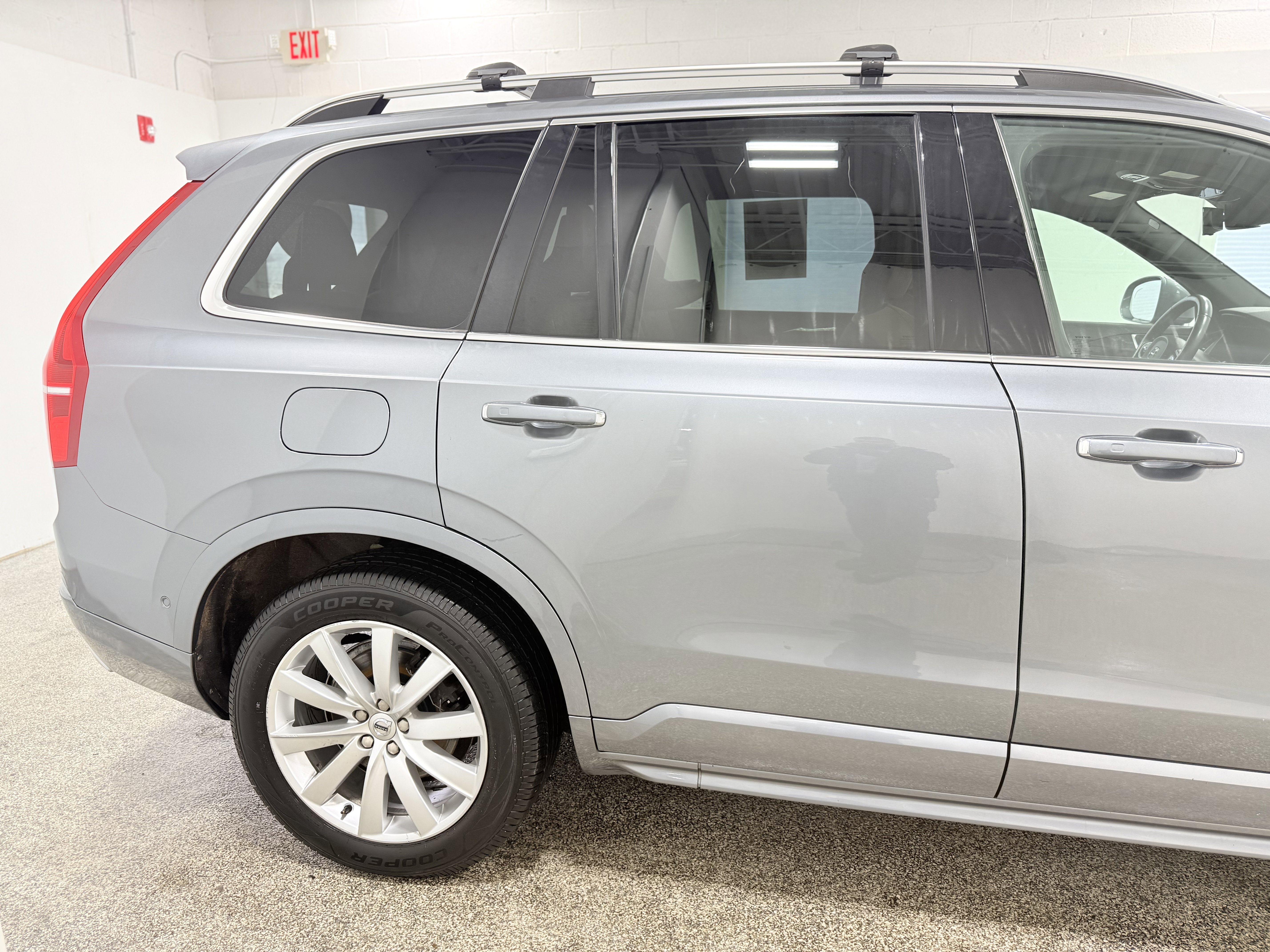 2017 Volvo XC90 Momentum